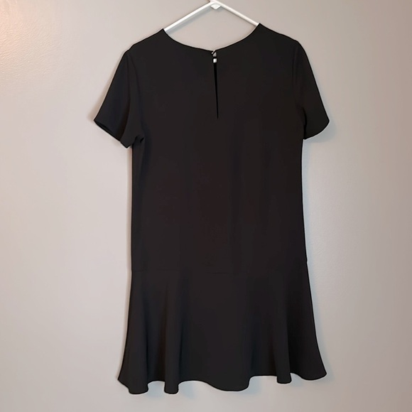 Black Short Sleeve Drop Waist Dress - Picture 3 of 4